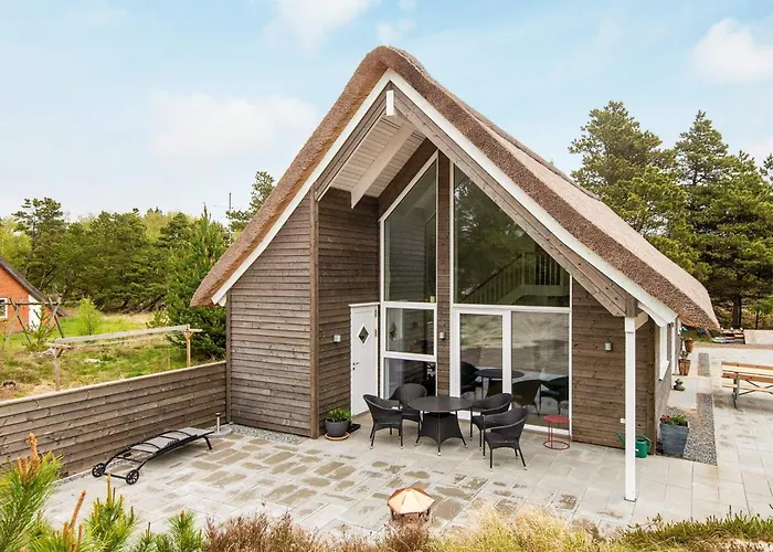 6 Person In Romo-by Traum